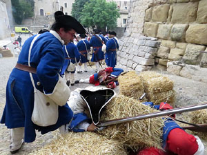 Girona resisteix! Jornades de recreaci&oacute; hist&ograve;rica de la Guerra de Successi&oacute;. Combat a la pla&ccedil;a de Sant Dom&egrave;nec