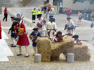 Girona resisteix! Jornades de recreaci&oacute; hist&ograve;rica de la Guerra de Successi&oacute;. Combat a la pla&ccedil;a de Sant Dom&egrave;nec