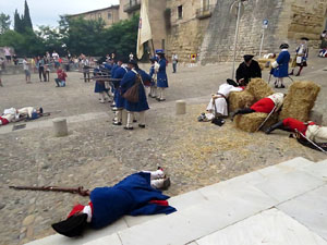 Girona resisteix! Jornades de recreaci&oacute; hist&ograve;rica de la Guerra de Successi&oacute;. Combat a la pla&ccedil;a de Sant Dom&egrave;nec