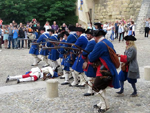 Girona resisteix! Jornades de recreaci&oacute; hist&ograve;rica de la Guerra de Successi&oacute;. Combat a la pla&ccedil;a de Sant Dom&egrave;nec