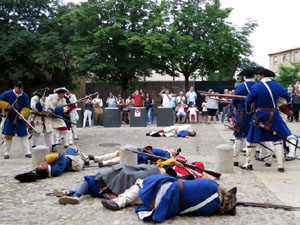 Girona resisteix! Jornades de recreaci&oacute; hist&ograve;rica de la Guerra de Successi&oacute;. Combat a la pla&ccedil;a de Sant Dom&egrave;nec