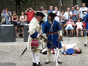 Girona resisteix! Jornades de recreaci&oacute; hist&ograve;rica de la Guerra de Successi&oacute;. Combat a la pla&ccedil;a de Sant Dom&egrave;nec