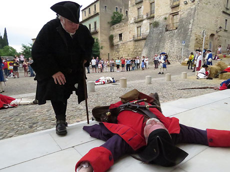 Girona resisteix! Jornades de recreaci&oacute; hist&ograve;rica de la Guerra de Successi&oacute;. Combat a la pla&ccedil;a de Sant Dom&egrave;nec