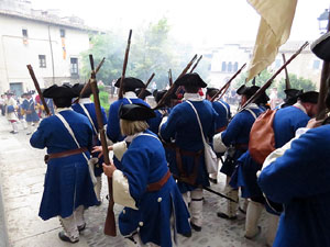 Girona resisteix! Jornades de recreaci&oacute; hist&ograve;rica de la Guerra de Successi&oacute;. Combat a la pla&ccedil;a dels Lledoners