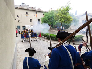Girona resisteix! Jornades de recreaci&oacute; hist&ograve;rica de la Guerra de Successi&oacute;. Combat a la pla&ccedil;a dels Lledoners