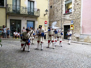 Girona resisteix! Jornades de recreaci&oacute; hist&ograve;rica de la Guerra de Successi&oacute;. Combat a la pla&ccedil;a dels Lledoners