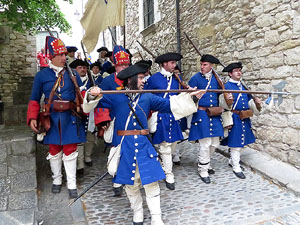 Girona resisteix! Jornades de recreaci&oacute; hist&ograve;rica de la Guerra de Successi&oacute;. Combat a la pla&ccedil;a dels Lledoners