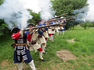Girona resisteix! Jornades de recreaci&oacute; hist&ograve;rica de la Guerra de Successi&oacute;. Castell de Montju&iuml;c. Combat al pati d'armes