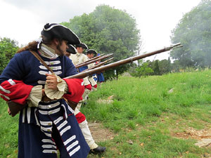 Girona resisteix! Jornades de recreaci&oacute; hist&ograve;rica de la Guerra de Successi&oacute;. Castell de Montju&iuml;c. Combat al pati d'armes