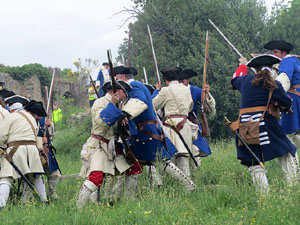 Girona resisteix! Jornades de recreaci&oacute; hist&ograve;rica de la Guerra de Successi&oacute;. Castell de Montju&iuml;c. Combat al pati d'armes
