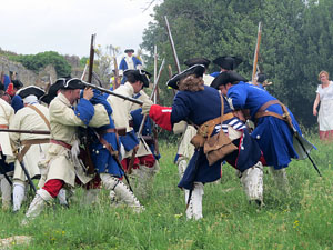Girona resisteix! Jornades de recreaci&oacute; hist&ograve;rica de la Guerra de Successi&oacute;. Castell de Montju&iuml;c. Combat al pati d'armes