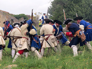 Girona resisteix! Jornades de recreaci&oacute; hist&ograve;rica de la Guerra de Successi&oacute;. Castell de Montju&iuml;c. Combat al pati d'armes
