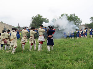 Girona resisteix! Jornades de recreaci&oacute; hist&ograve;rica de la Guerra de Successi&oacute;. Castell de Montju&iuml;c. Combat al pati d'armes