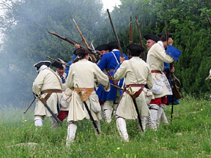Girona resisteix! Jornades de recreaci&oacute; hist&ograve;rica de la Guerra de Successi&oacute;. Castell de Montju&iuml;c. Combat al pati d'armes
