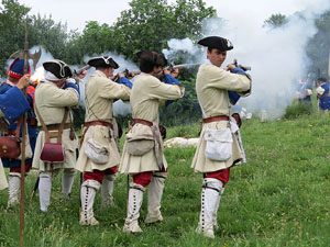 Girona resisteix! Jornades de recreaci&oacute; hist&ograve;rica de la Guerra de Successi&oacute;. Castell de Montju&iuml;c. Combat al pati d'armes
