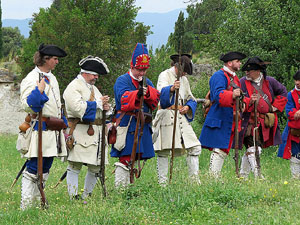 Girona resisteix! Jornades de recreaci&oacute; hist&ograve;rica de la Guerra de Successi&oacute;. Castell de Montju&iuml;c. Presentaci&oacute; de les unitats