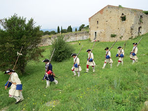 Girona resisteix! Jornades de recreaci&oacute; hist&ograve;rica de la Guerra de Successi&oacute;. Castell de Montju&iuml;c. Presentaci&oacute; de les unitats