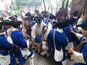Girona resisteix! Jornades de recreaci&oacute; hist&ograve;rica de la Guerra de Successi&oacute;. Combat al carrer de Pere de Rocaberti