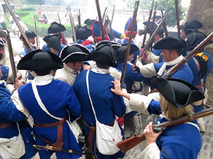 Girona resisteix! Jornades de recreaci&oacute; hist&ograve;rica de la Guerra de Successi&oacute;. Combat al carrer de Pere de Rocaberti