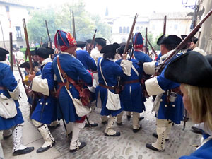 Girona resisteix! Jornades de recreaci&oacute; hist&ograve;rica de la Guerra de Successi&oacute;. Combat al carrer de Pere de Rocaberti