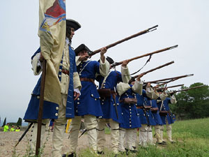 Girona resisteix! Jornades de recreaci&oacute; hist&ograve;rica de la Guerra de Successi&oacute;. Castell de Montju&iuml;c. Presentaci&oacute; de les unitats