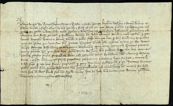 Joan I als oficials reials. Els mana que executin i portin a terme la sent&egrave;ncia definitiva que rebutja una apel&middot;laci&oacute; dels forans de la vegueria i batllia de Girona sobre les obres del mur del Mercadal. 4 de juliol 1390