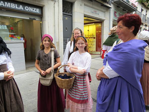 IX Festa Reviu els Setges Napole&ograve;nics de Girona. Desfilada pels carrers del Barri Vell