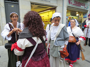 IX Festa Reviu els Setges Napole&ograve;nics de Girona. Desfilada pels carrers del Barri Vell