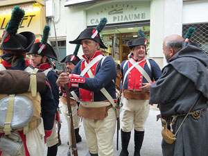 IX Festa Reviu els Setges Napole&ograve;nics de Girona. Desfilada pels carrers del Barri Vell