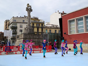 V Jornada de l'Esport Femen&iacute; 2017 a la pla&ccedil;a Salvador Espriu, la de Francesc Calvet i Rubalcaba, i el riu Onyar