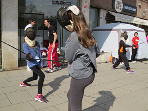 V Jornada de l'Esport Femen&iacute; 2017 a la pla&ccedil;a Salvador Espriu, la de Francesc Calvet i Rubalcaba, i el riu Onyar
