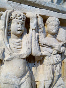 Sarc&ograve;fag de les Estacions, principi segle IV dC