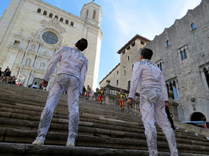 Nadal 2016. R&egrave;cord Guiness de pujada d'escales en equilibri a la Catedral