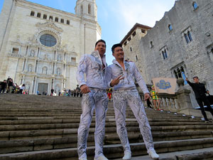 Nadal 2016. R&egrave;cord Guiness de pujada d'escales en equilibri a la Catedral