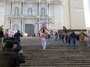 Nadal 2016. R&egrave;cord Guiness de pujada d'escales en equilibri a la Catedral