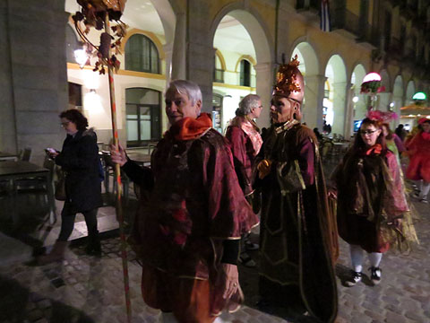 El seguici de l'Esperit de Nadal: la Tardor a la pla&ccedil;a de la Independ&egrave;ncia