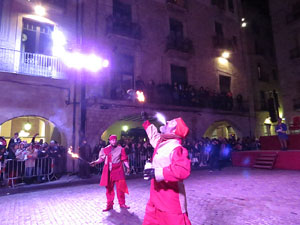 La Cavalcada de Reis 2017. Arribada a la pla&ccedil;a del Vi i rebuda de l'alcaldessa