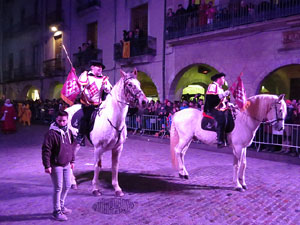 La Cavalcada de Reis 2017. Arribada a la pla&ccedil;a del Vi i rebuda de l'alcaldessa