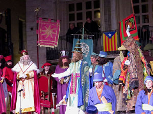 La Cavalcada de Reis 2017. Arribada a la pla&ccedil;a del Vi i rebuda de l'alcaldessa