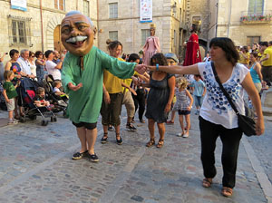 Sant Joan 2016. Arribada de la Flama del Canig&oacute;. La cercavila