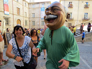Sant Joan 2016. Arribada de la Flama del Canig&oacute;. La cercavila