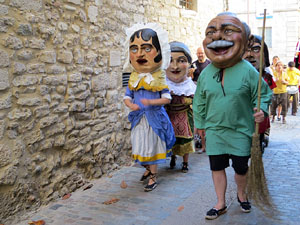 Sant Joan 2016. Arribada de la Flama del Canig&oacute;. La cercavila