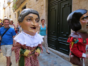 Sant Joan 2016. Arribada de la Flama del Canig&oacute;. La cercavila