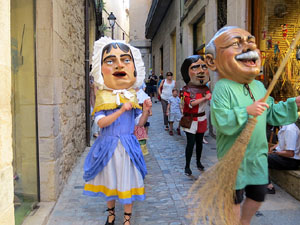 Sant Joan 2016. Arribada de la Flama del Canig&oacute;. La cercavila