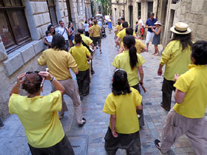 Sant Joan 2016. Arribada de la Flama del Canig&oacute;. La cercavila