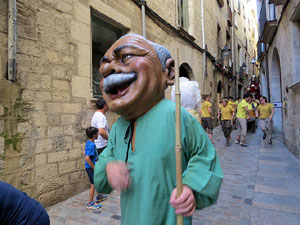 Sant Joan 2016. Arribada de la Flama del Canig&oacute;. La cercavila