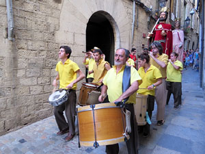 Sant Joan 2016. Arribada de la Flama del Canig&oacute;. La cercavila