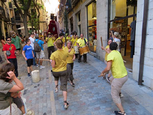 Sant Joan 2016. Arribada de la Flama del Canig&oacute;. La cercavila