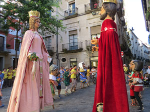 Sant Joan 2016. Arribada de la Flama del Canig&oacute;. La cercavila