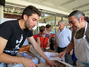 Sant Joan 2016. Tast de productes de revetlla al Mercat del Lle&oacute;